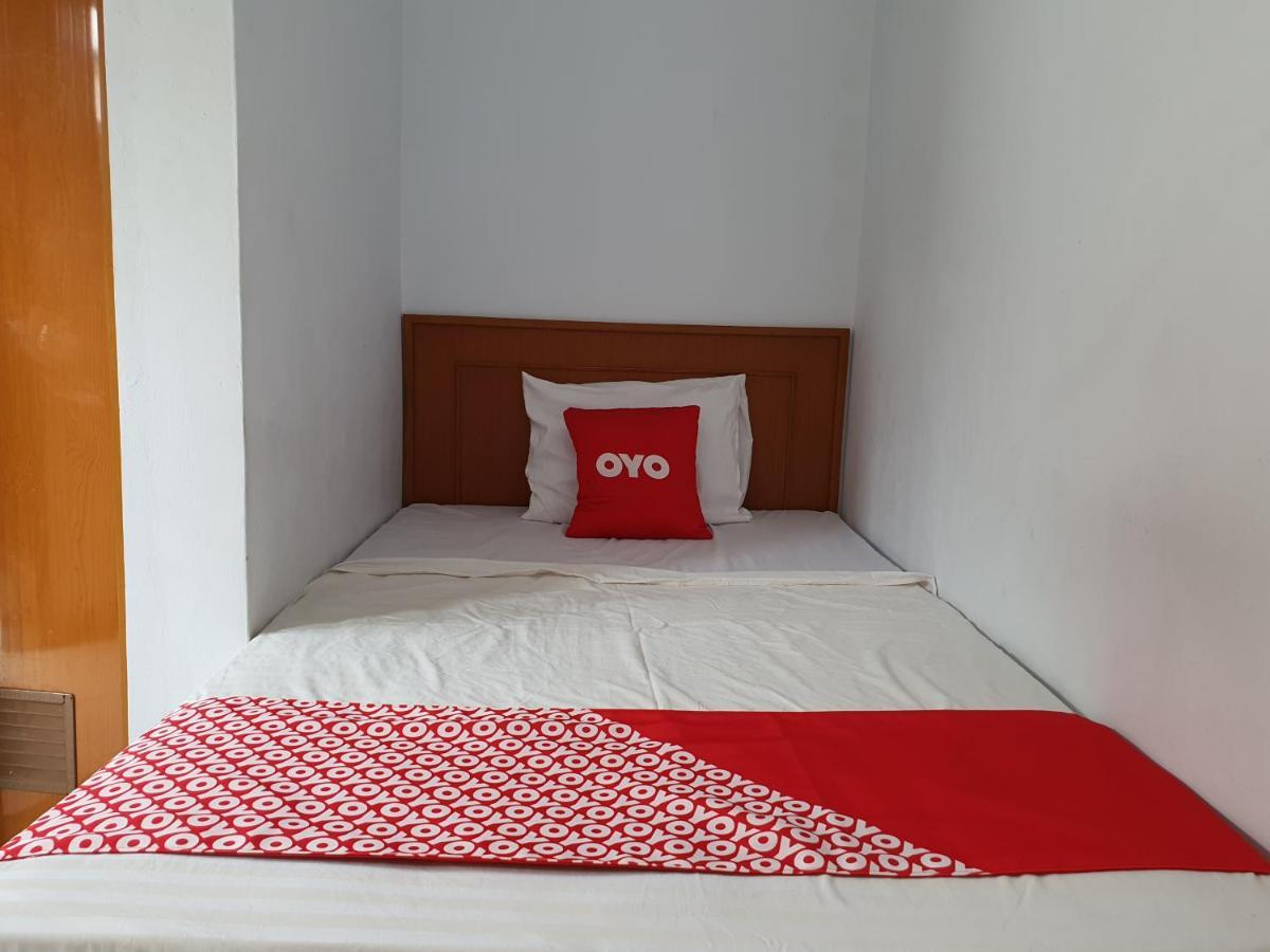 Oyo 569 Cigadung Guest House Syariah Bandung Exterior photo