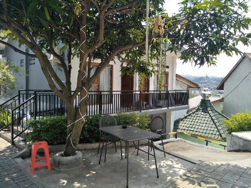Oyo 569 Cigadung Guest House Syariah Bandung Exterior photo